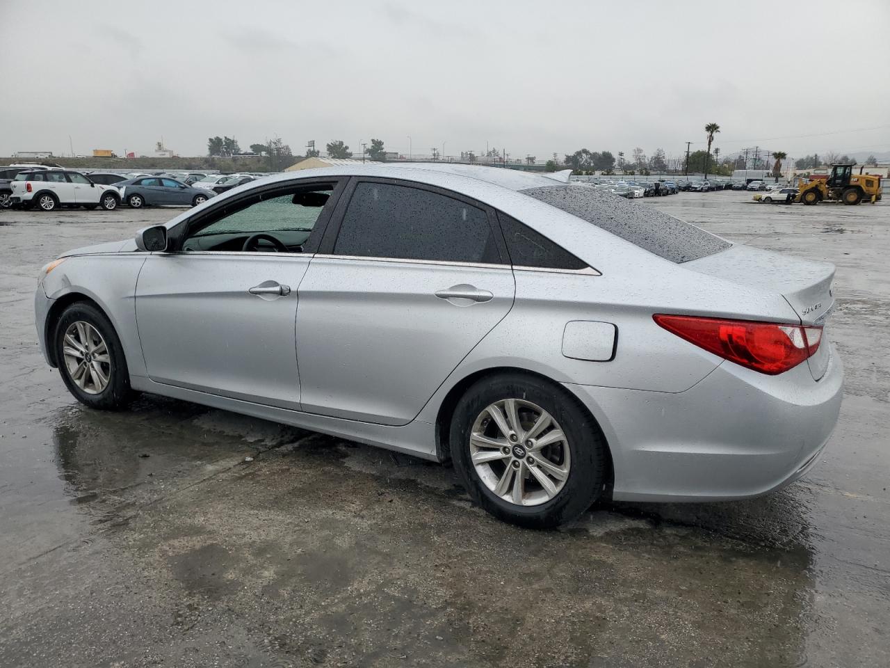 2013 Hyundai Sonata - Image 2