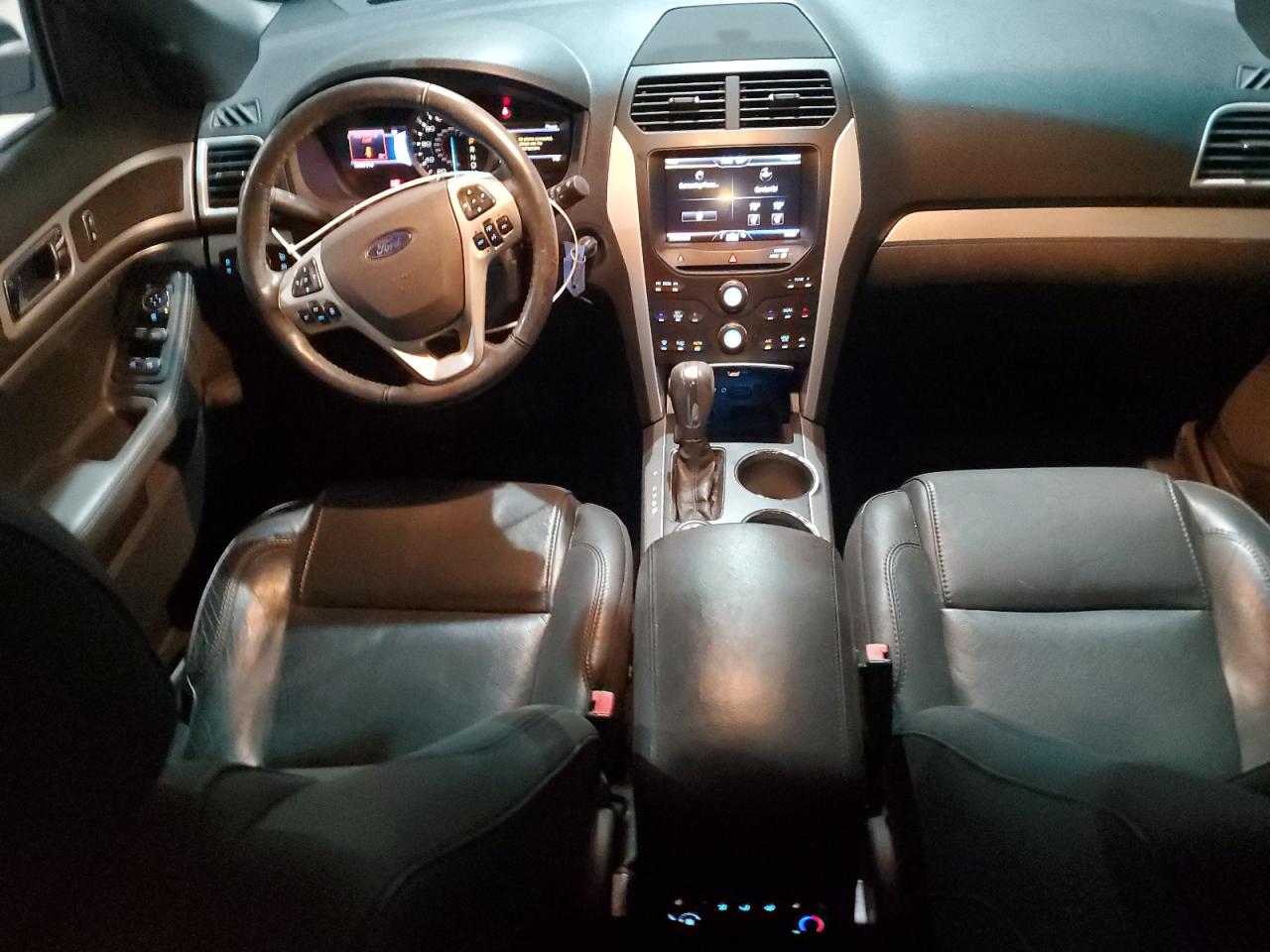 2013 Ford Explorer - Image 8