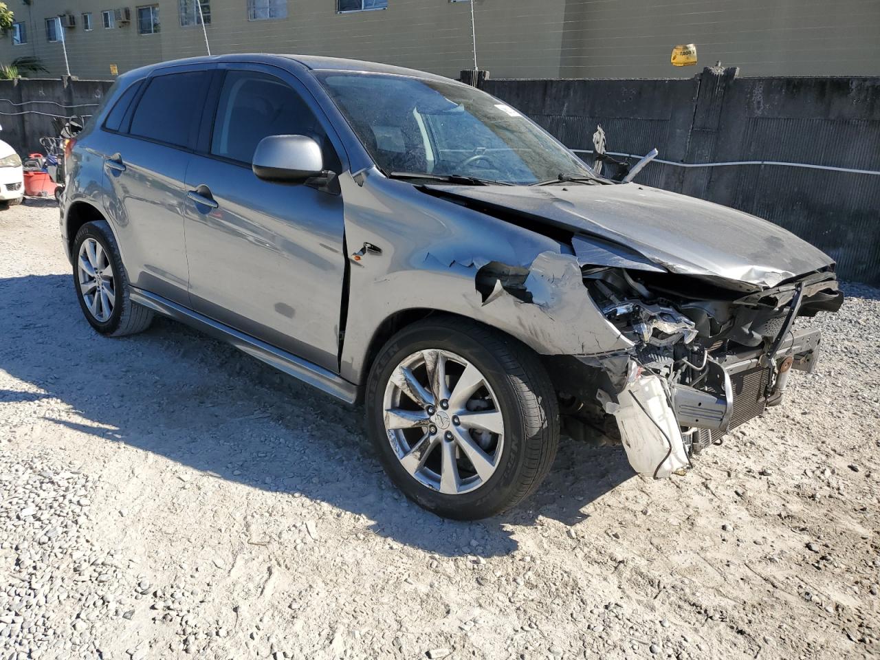 2012 Mitsubishi Outlander - Image 4