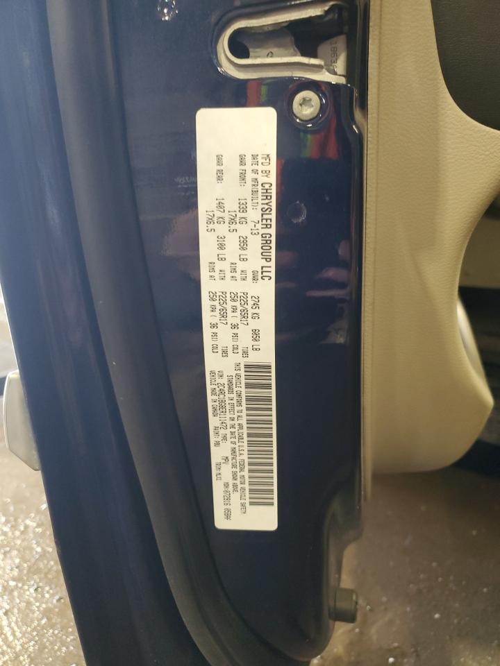 2014 Chrysler Town & Country - Image 13