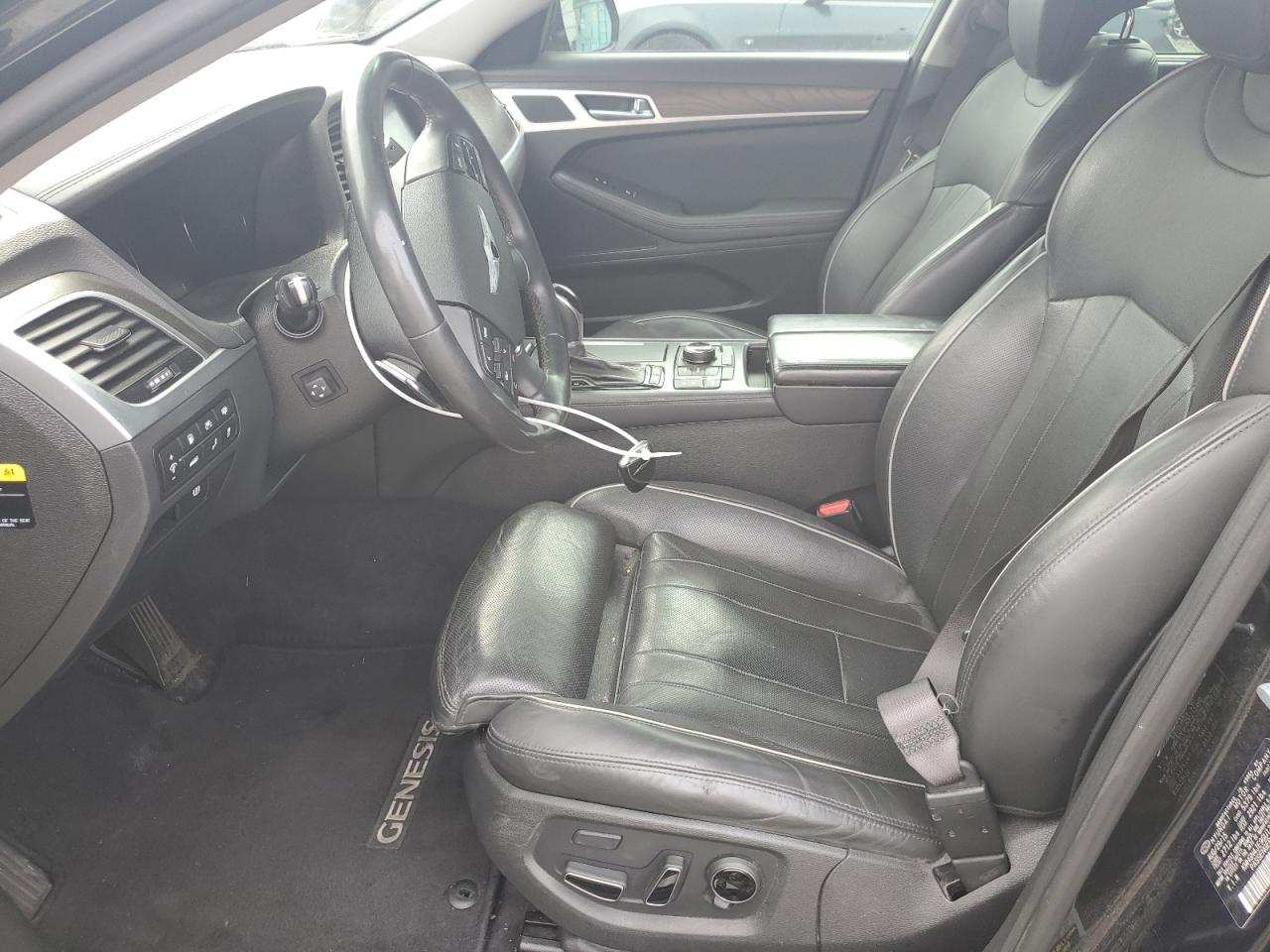 2016 Hyundai Genesis - Image 7
