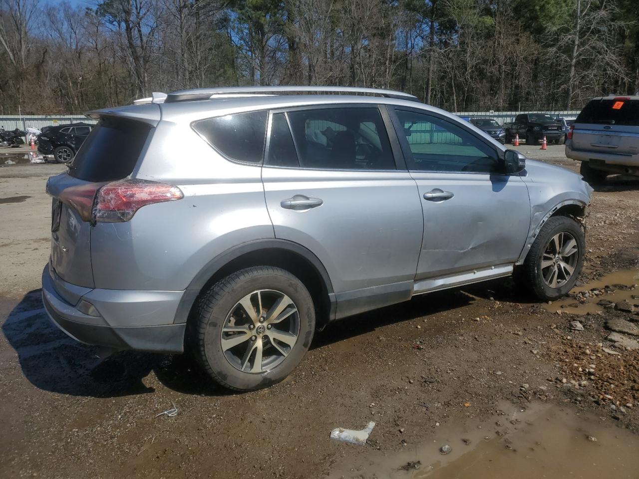 2016 Toyota RAV 4 - Image 3