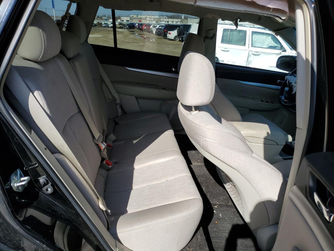 2014 Subaru Outback - Image 11
