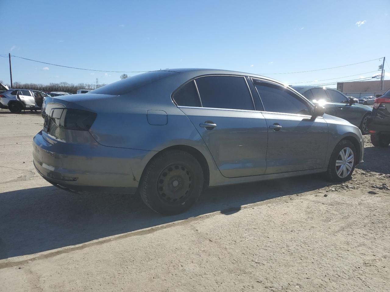 2017 Volkswagen Jetta - Image 3