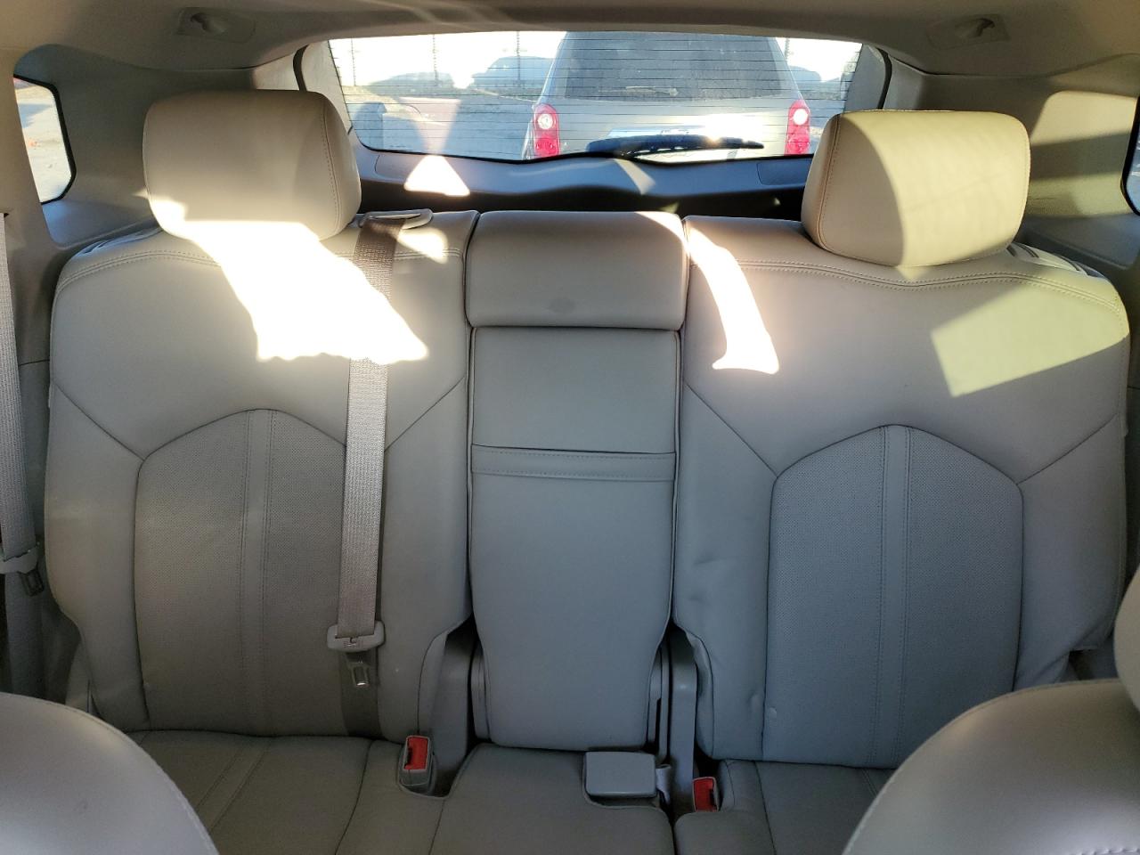 2015 Cadillac SRX - Image 10