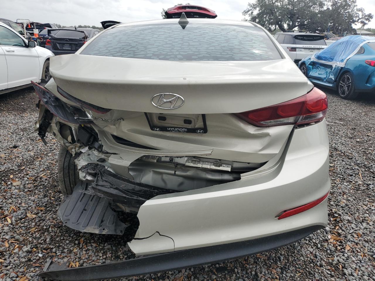 2018 Hyundai Elantra - Image 6