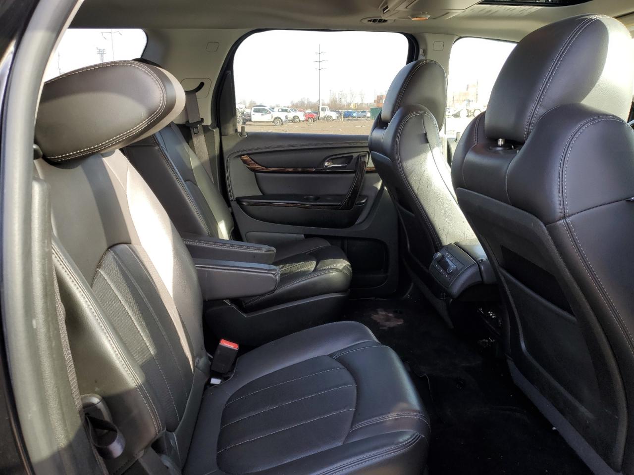 2015 GMC Acadia - Image 11