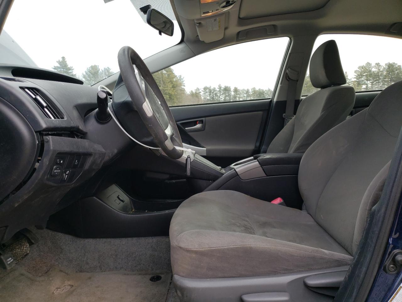 2013 Toyota Prius - Image 7