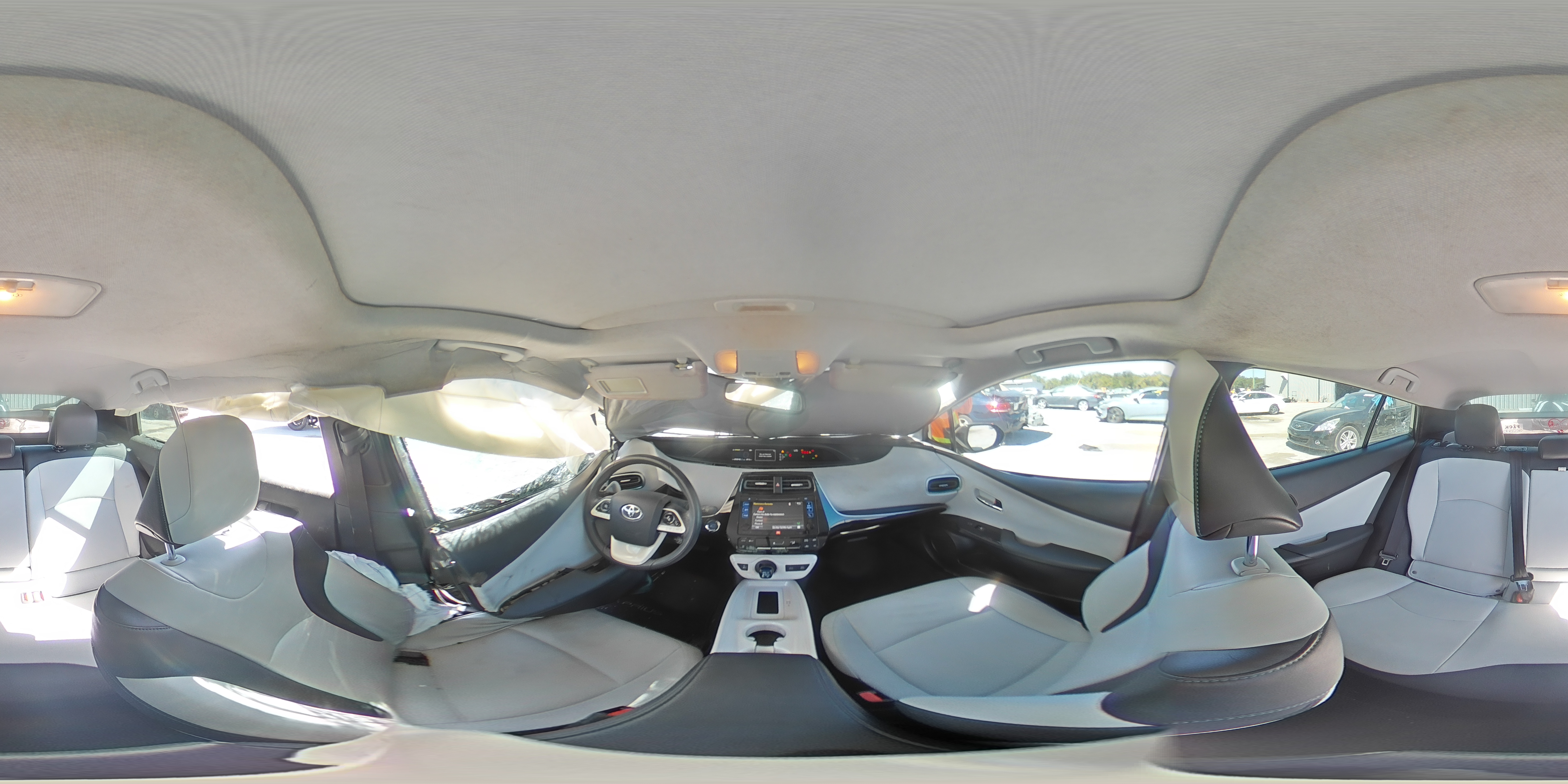 2017 Toyota Prius - Image 14
