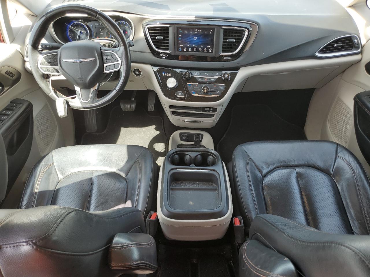 2020 Chrysler Pacifica - Image 8