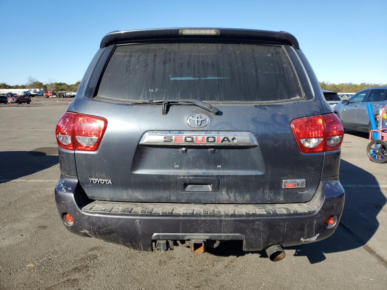 2010 Toyota Sequoia - Image 6