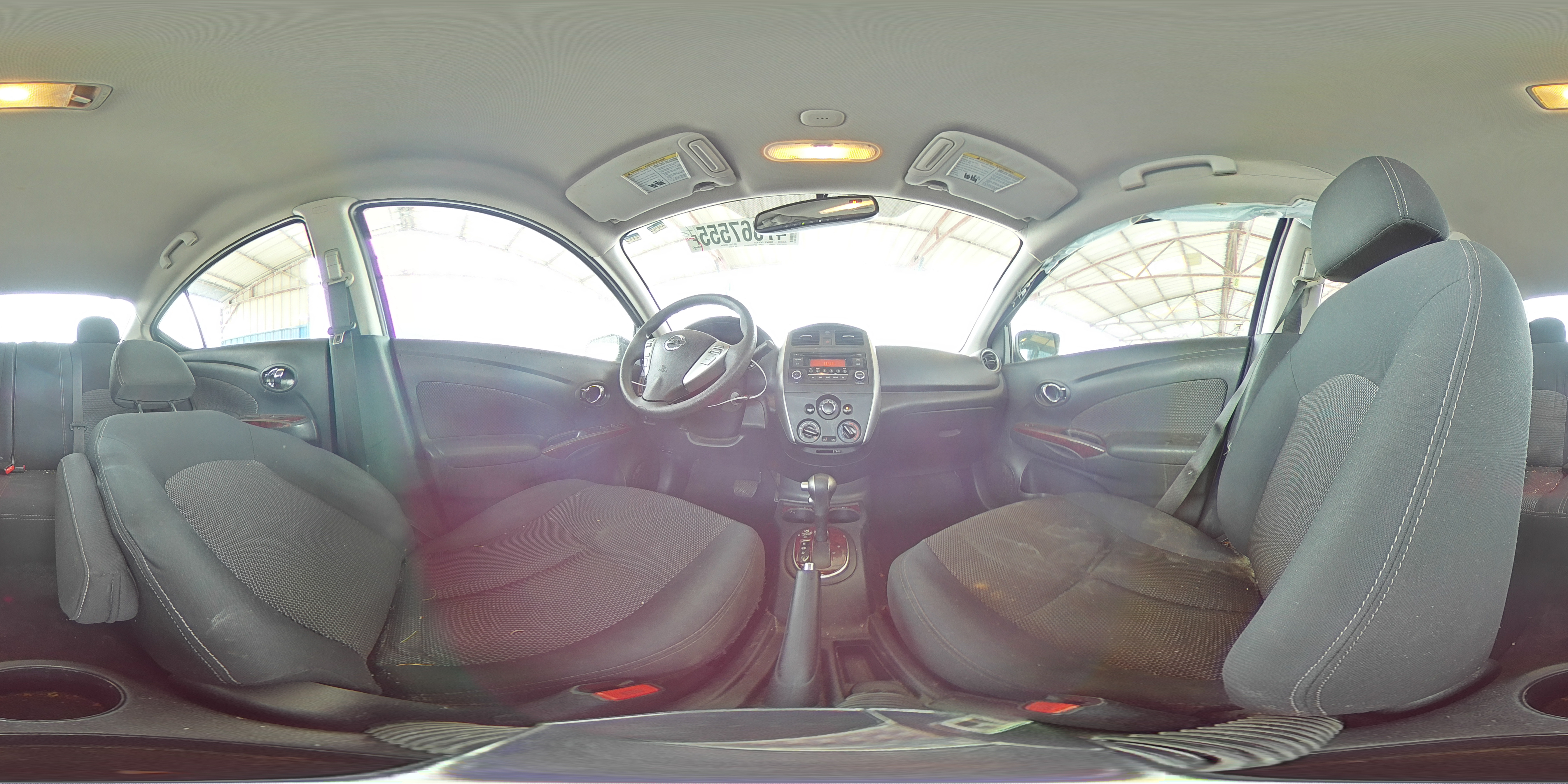 2015 Nissan Versa - Image 12
