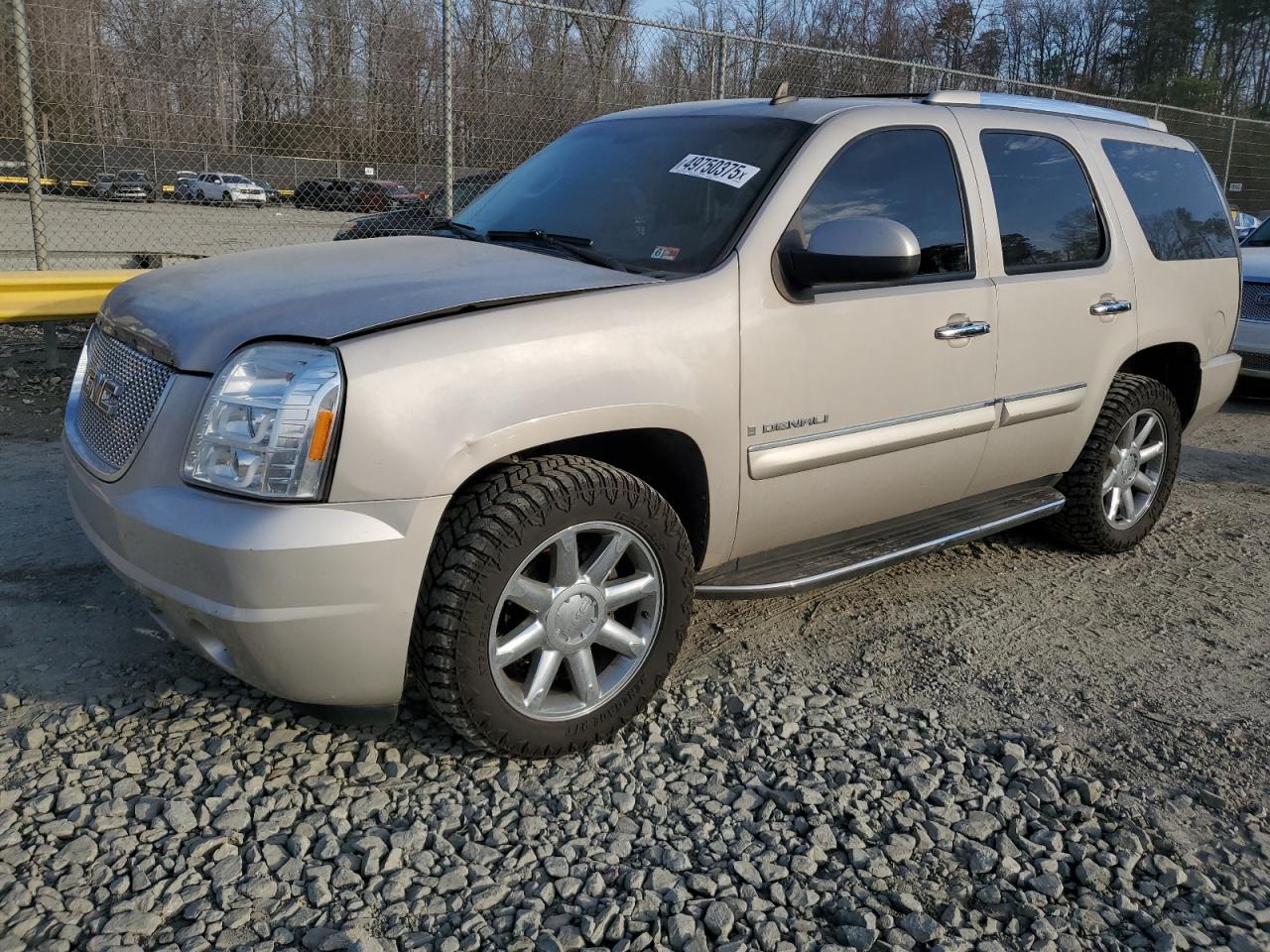 2008 Gmc Yukon Denali for Sale in Waldorf, MD - Minor Dent/Scratches