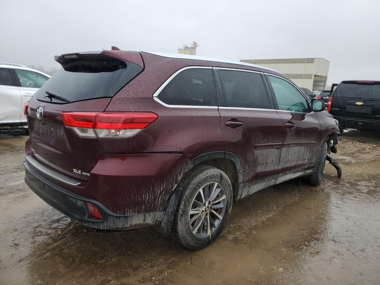 2019 Toyota Highlander - Image 3