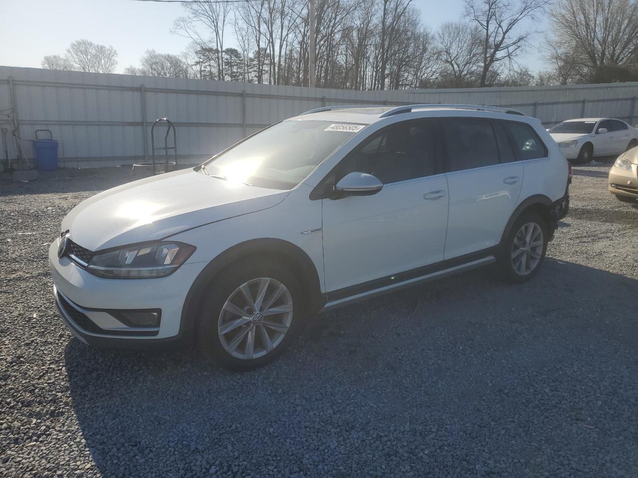 2018 Volkswagen Golf - Image 1