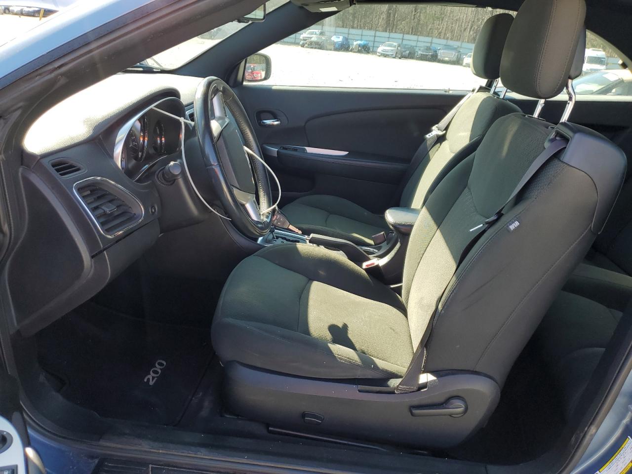 2011 Chrysler 200 - Image 7