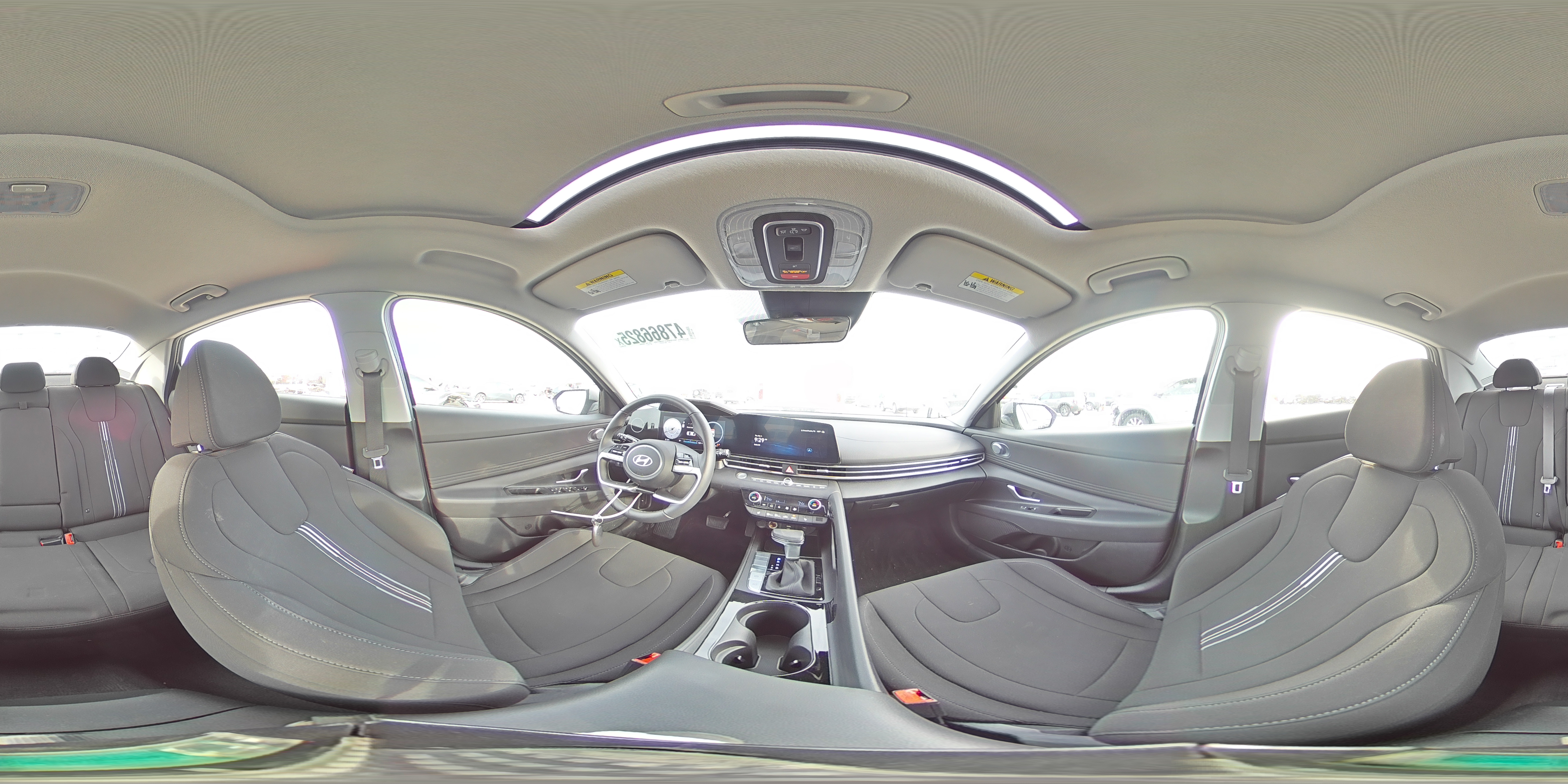 2024 Hyundai Elantra - Image 13