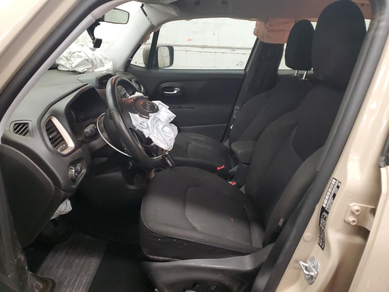 2015 Jeep Renegade - Image 7