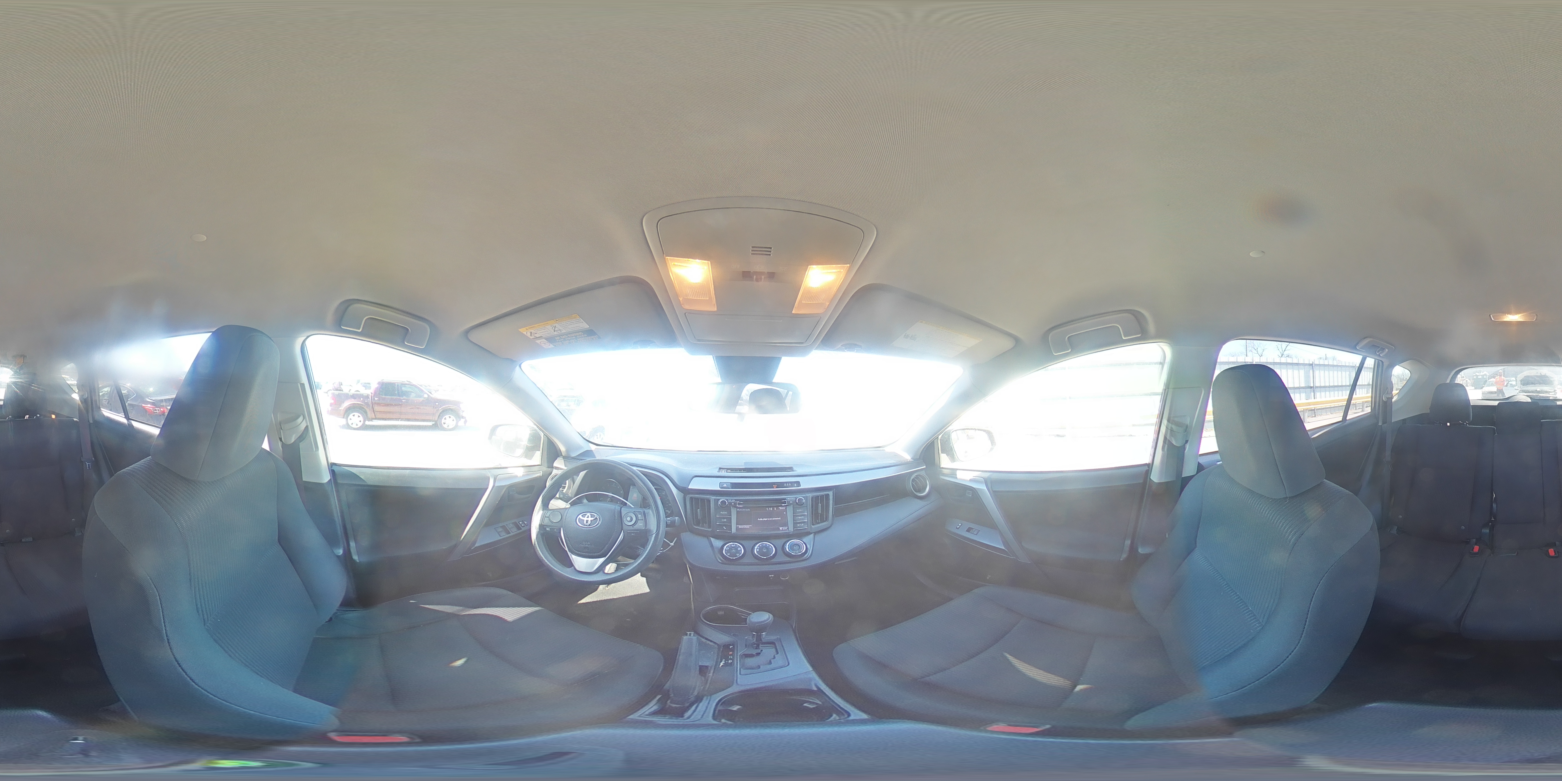 2018 Toyota RAV 4 - Image 16