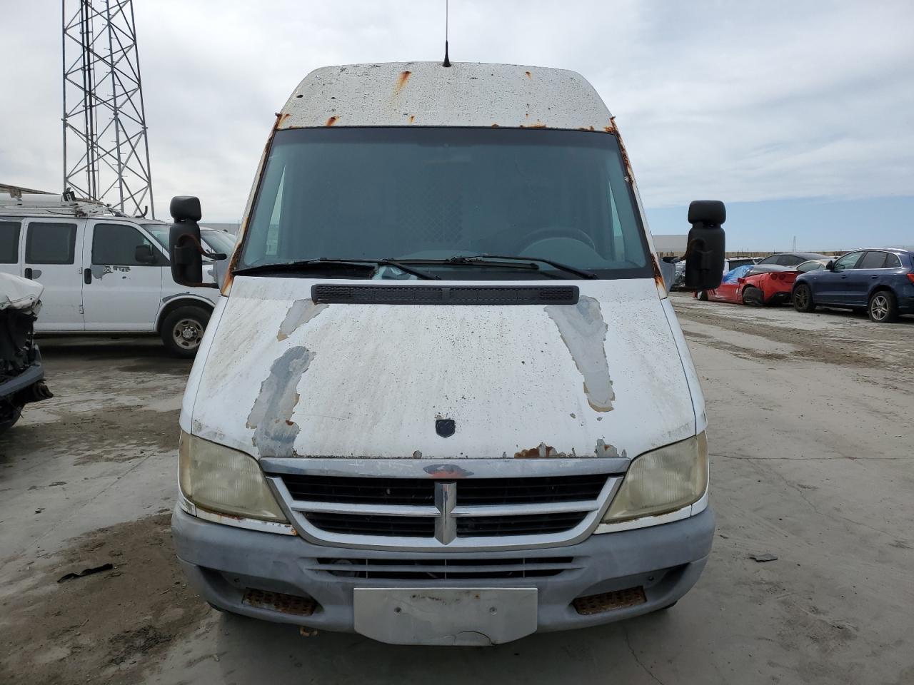 2005 Dodge Sprinter - Image 5