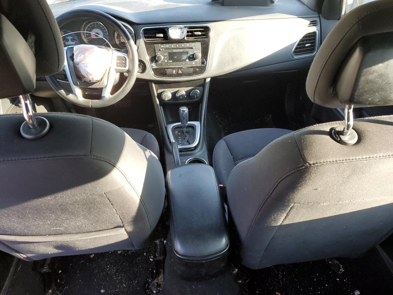 2013 Chrysler 200 - Image 8