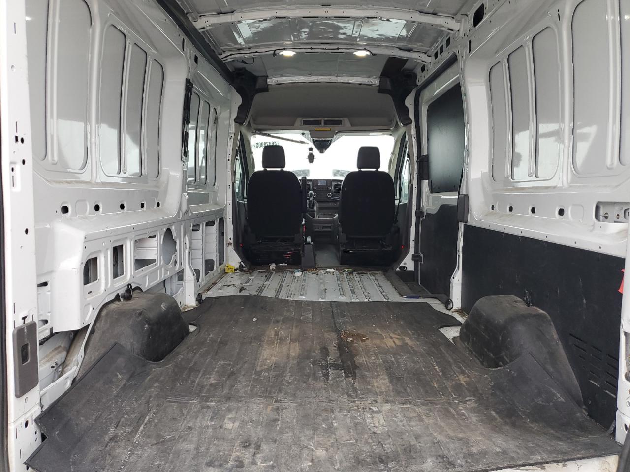 2020 Ford Transit - Image 10