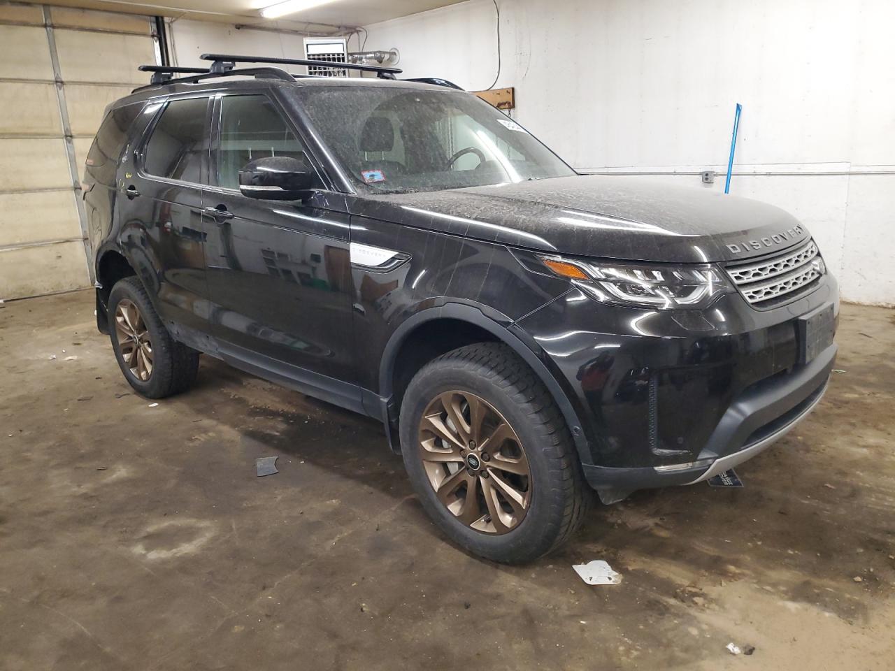 2017 Land Rover Discovery - Image 4