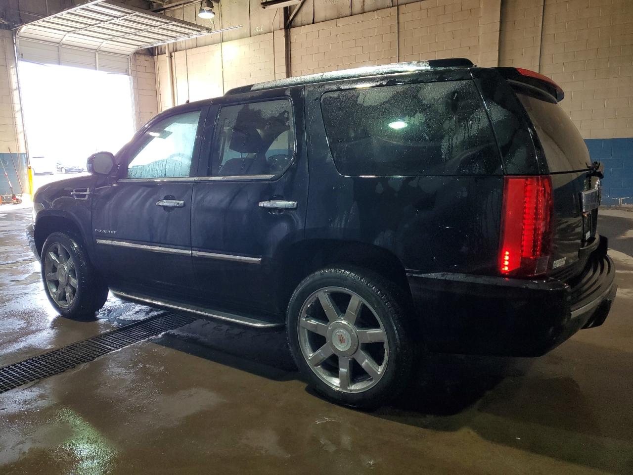 2013 Cadillac Escalade - Image 2