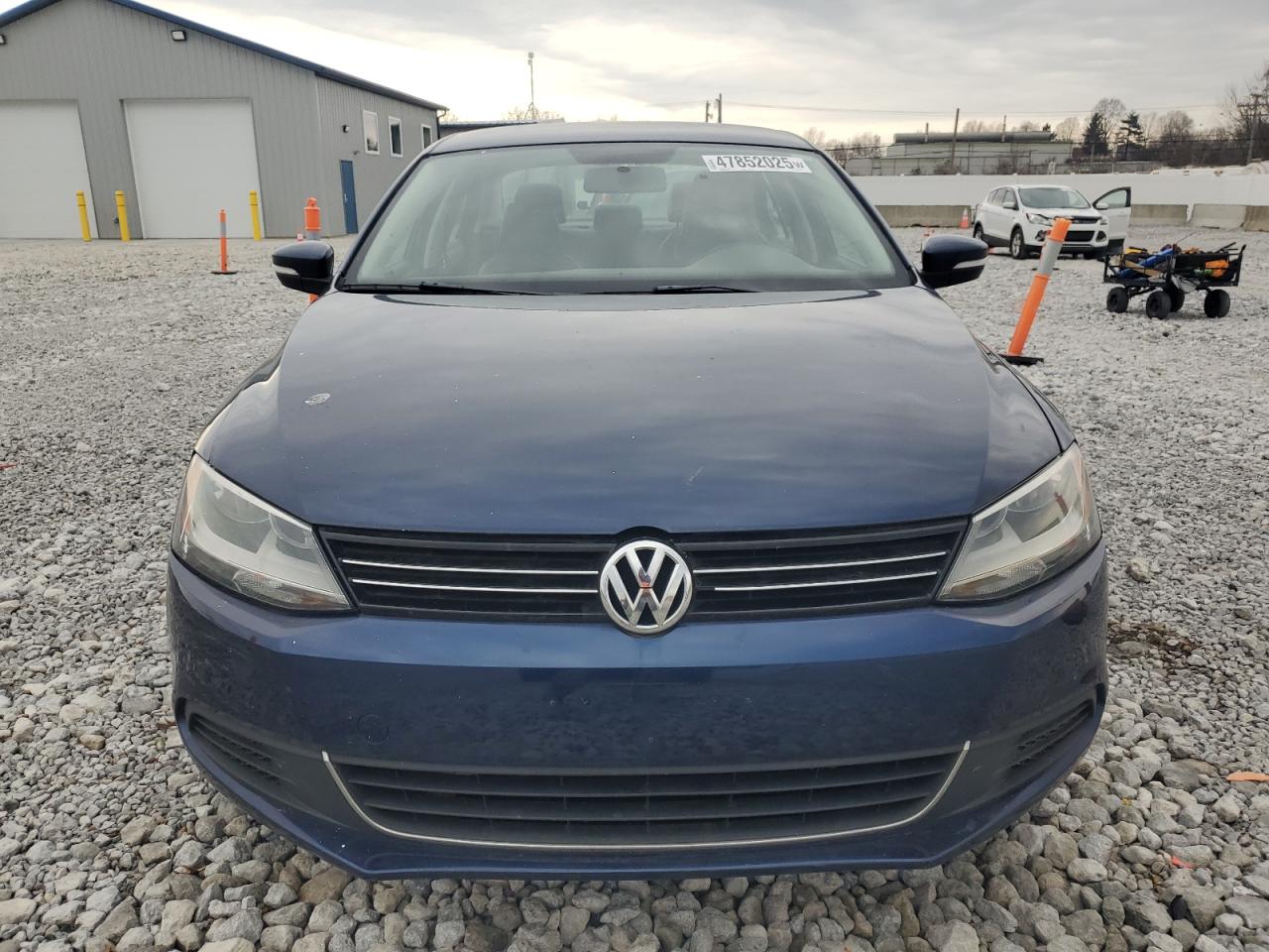 2014 Volkswagen Jetta - Image 5