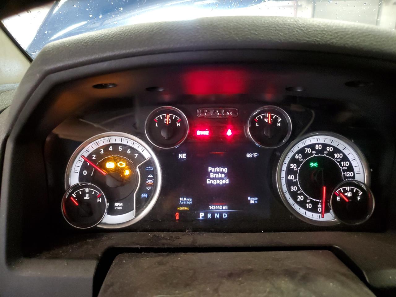 2016 RAM 1500 - Image 9
