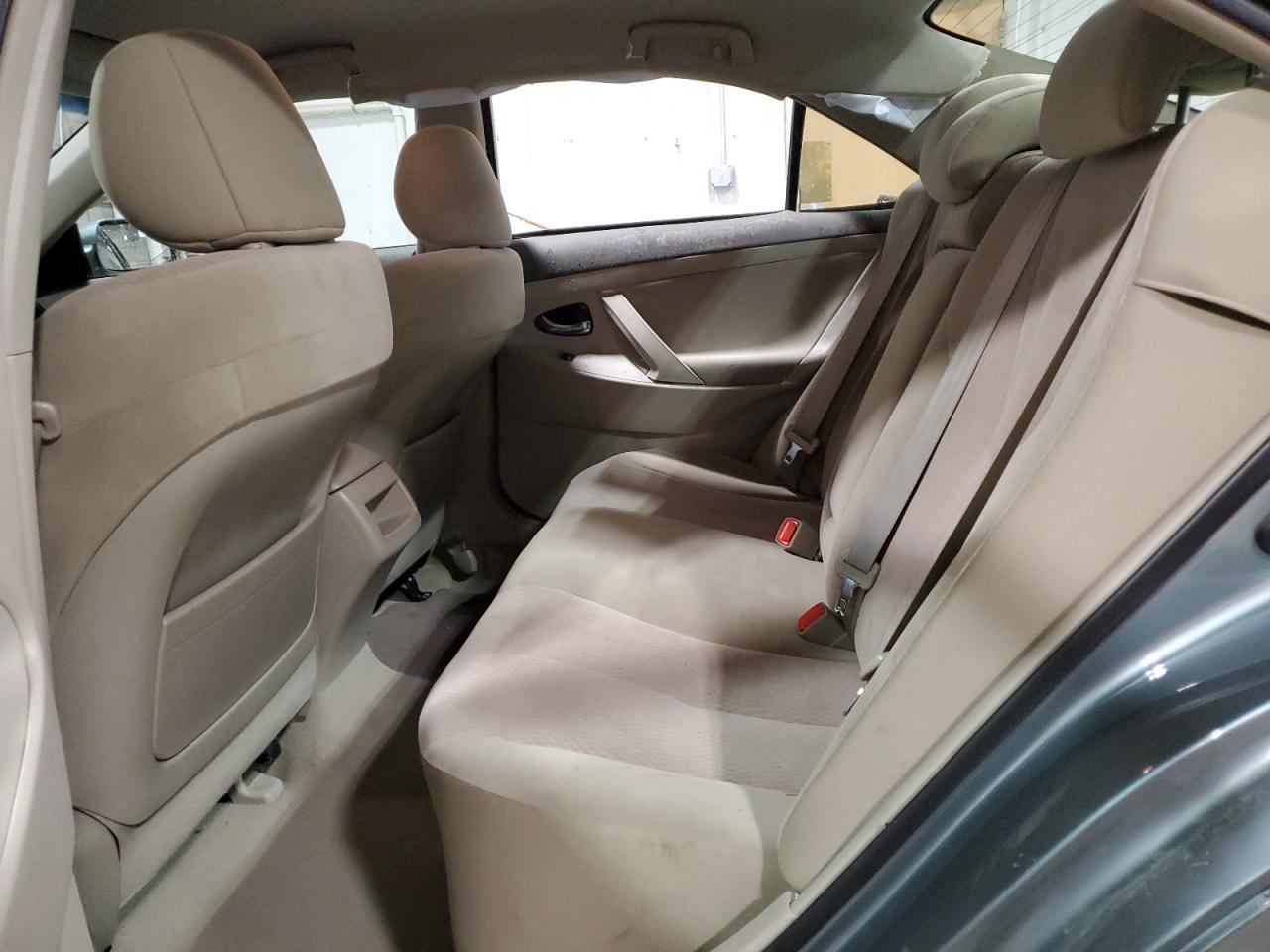 2011 Toyota Camry - Image 10