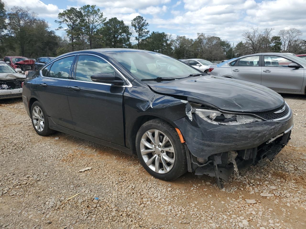 2015 Chrysler 200 - Image 4
