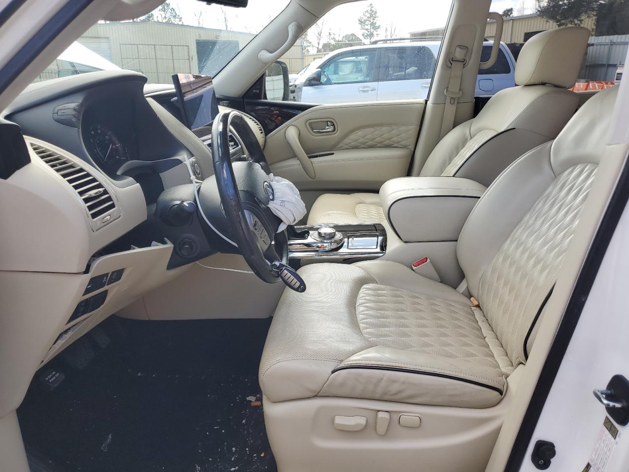 2018 Infiniti QX80 - Image 7