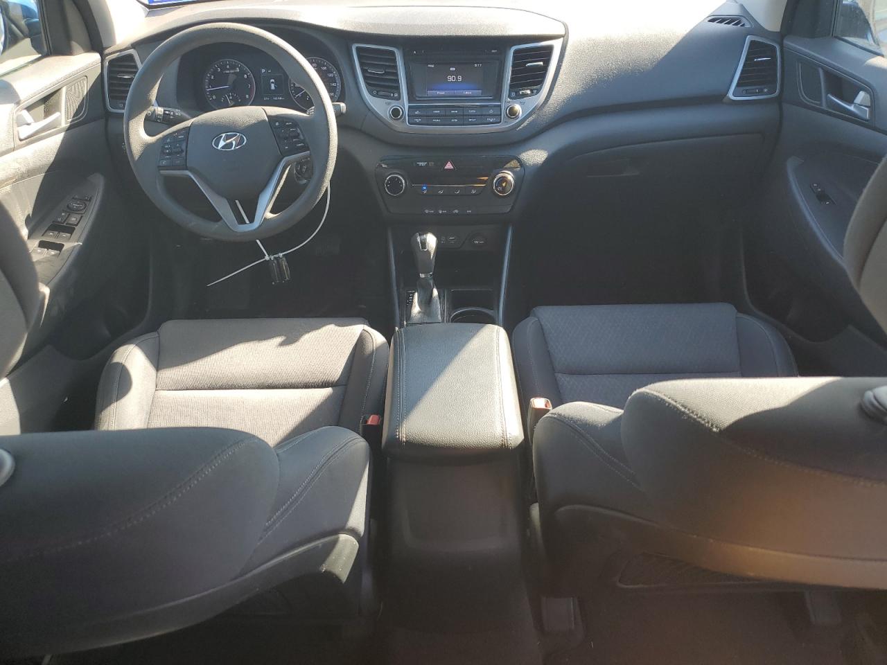 2017 Hyundai Tucson - Image 8