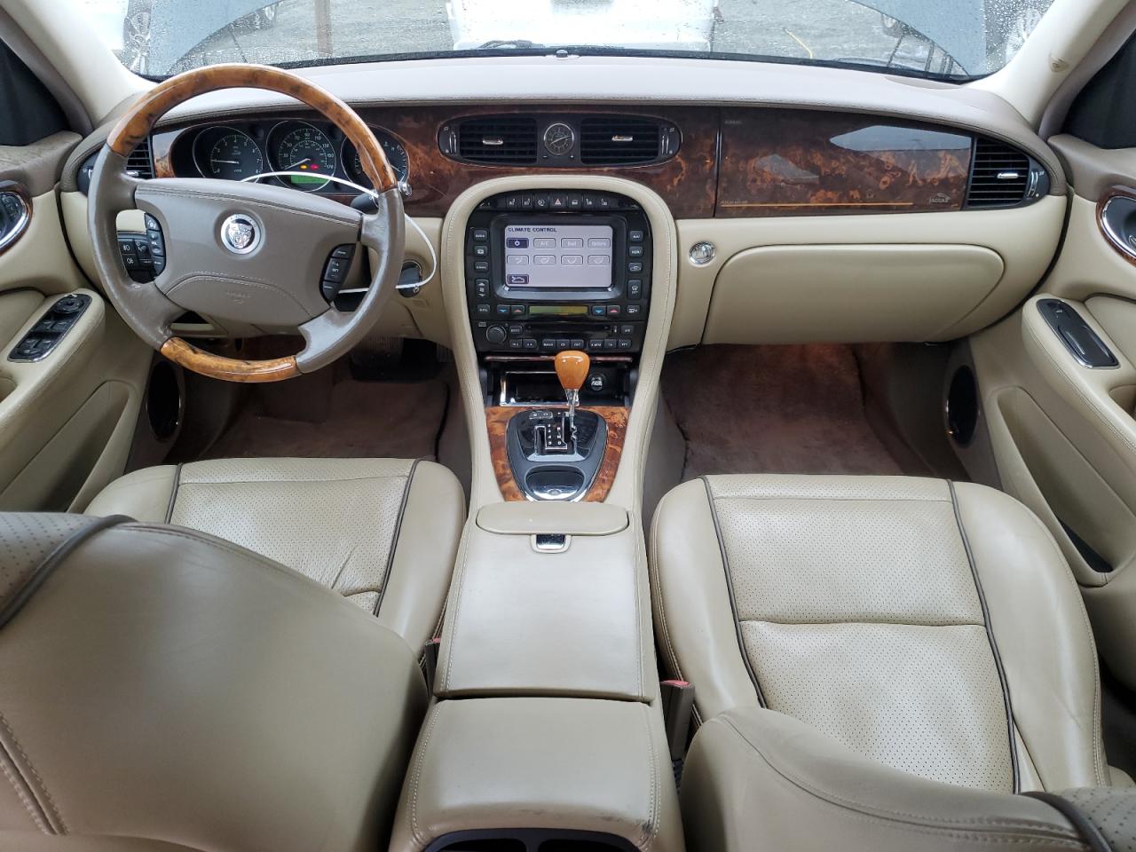 2008 Jaguar XJ - Image 8