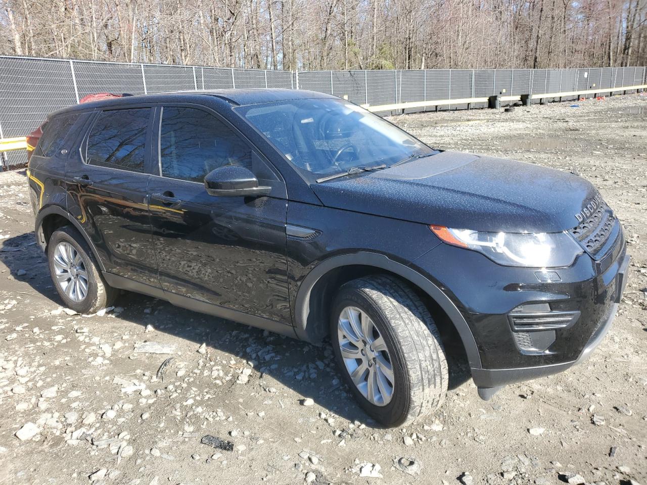 2017 Land Rover Discovery - Image 4