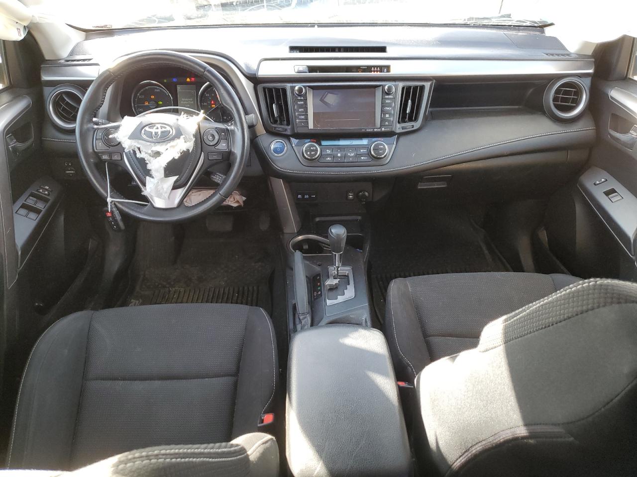 2017 Toyota RAV 4 - Image 8