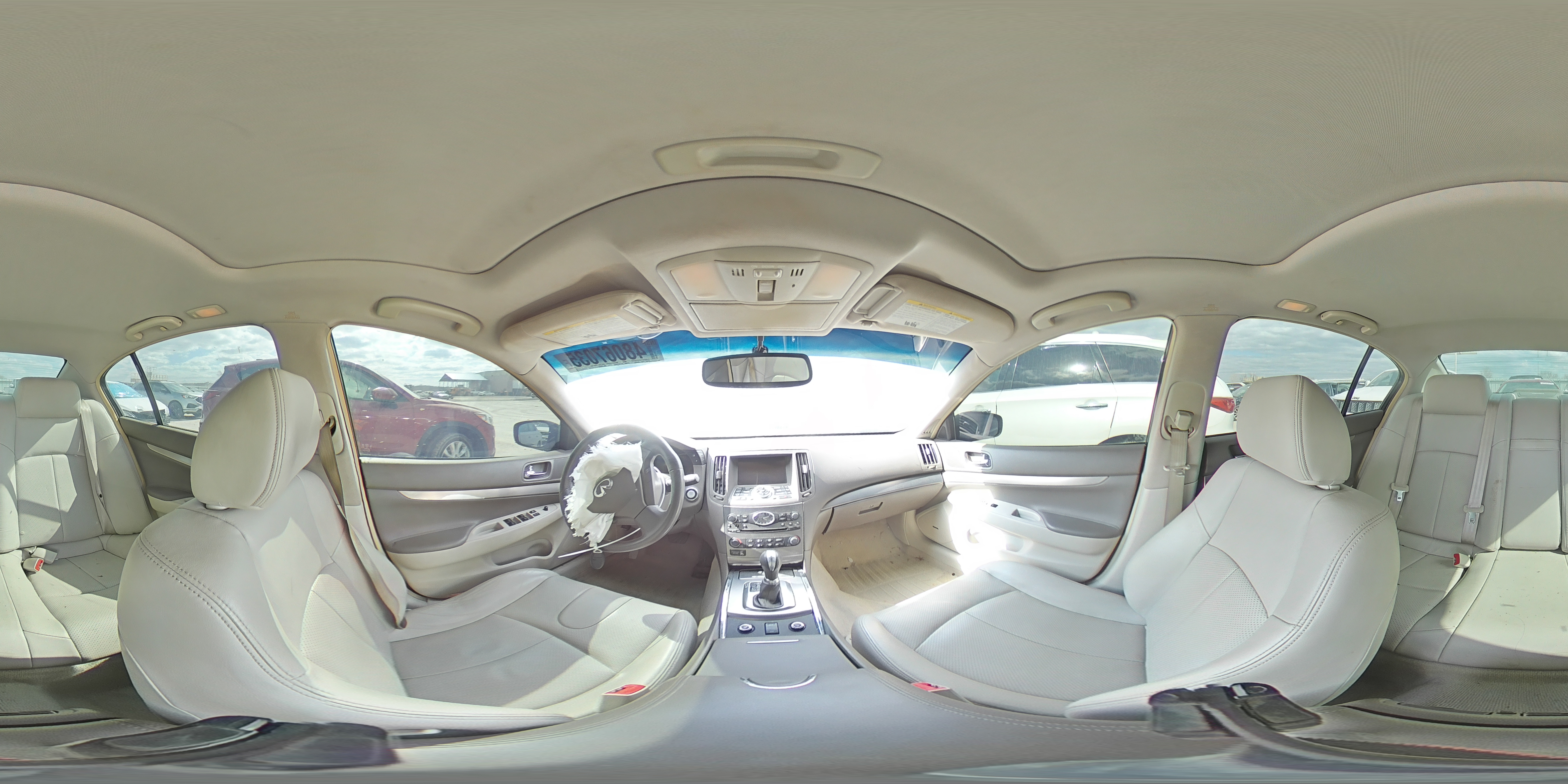 2015 Infiniti Q40 - Image 12