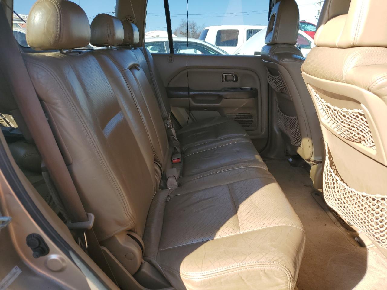 2004 Honda Pilot - Image 11
