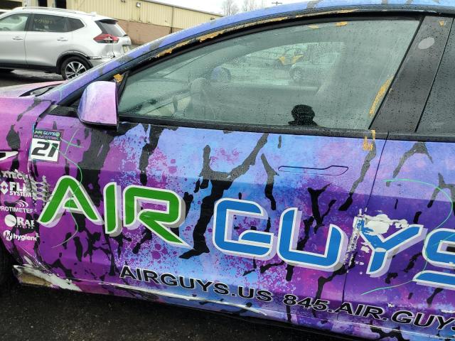  TESLA MODEL 3 2021 Два тона