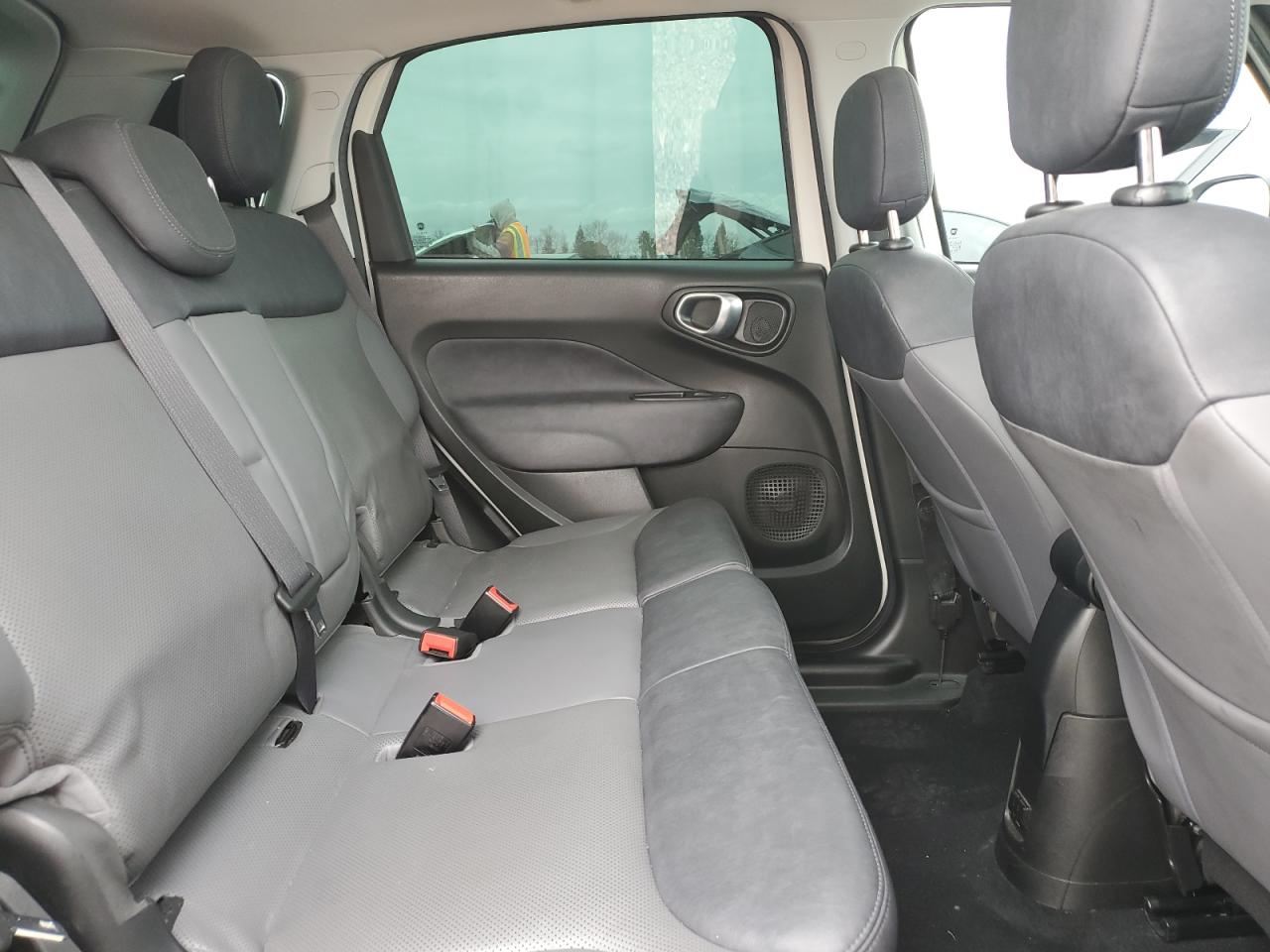 2017 Fiat 500 - Image 11