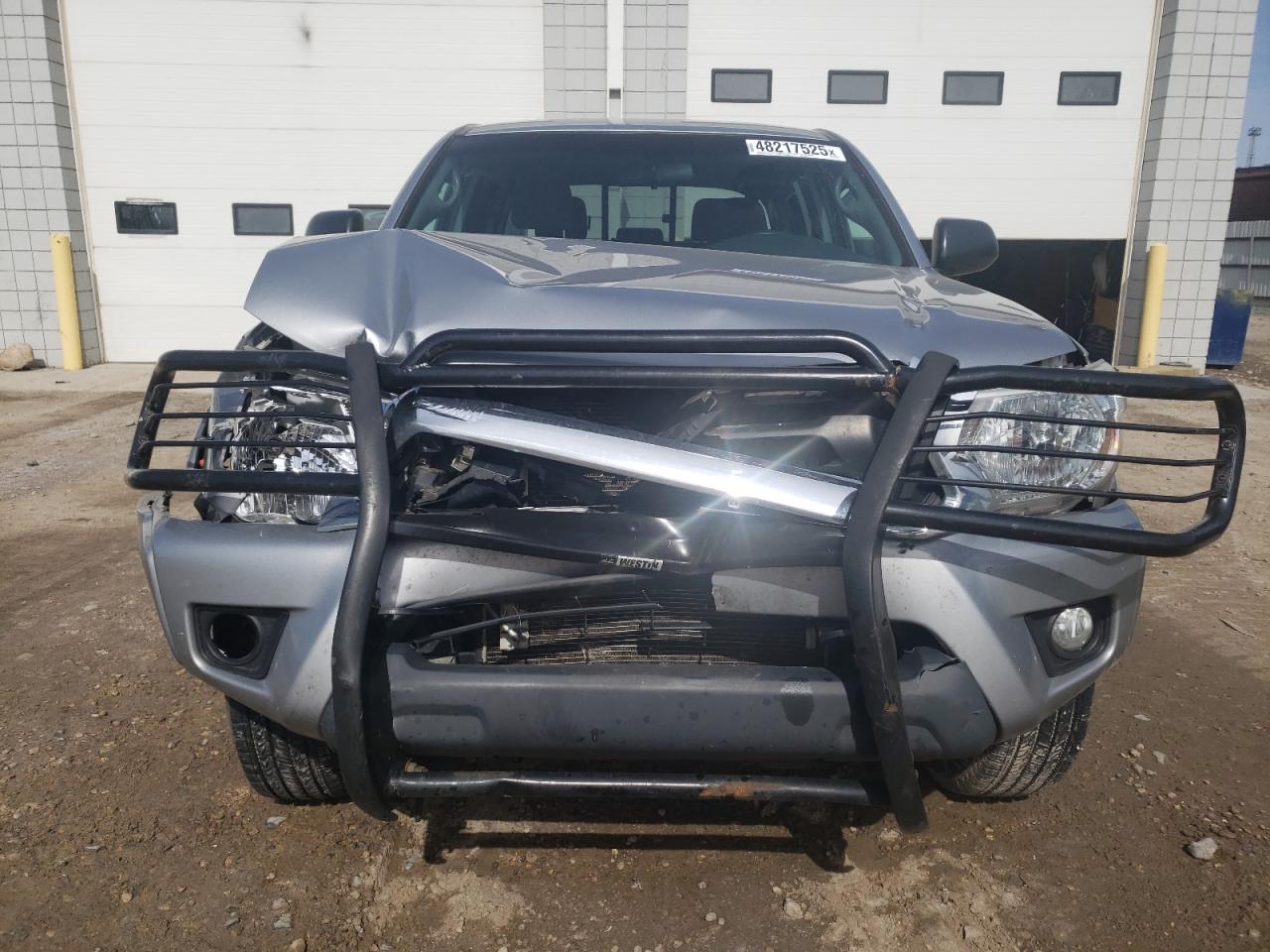 2015 Toyota Tacoma - Image 5