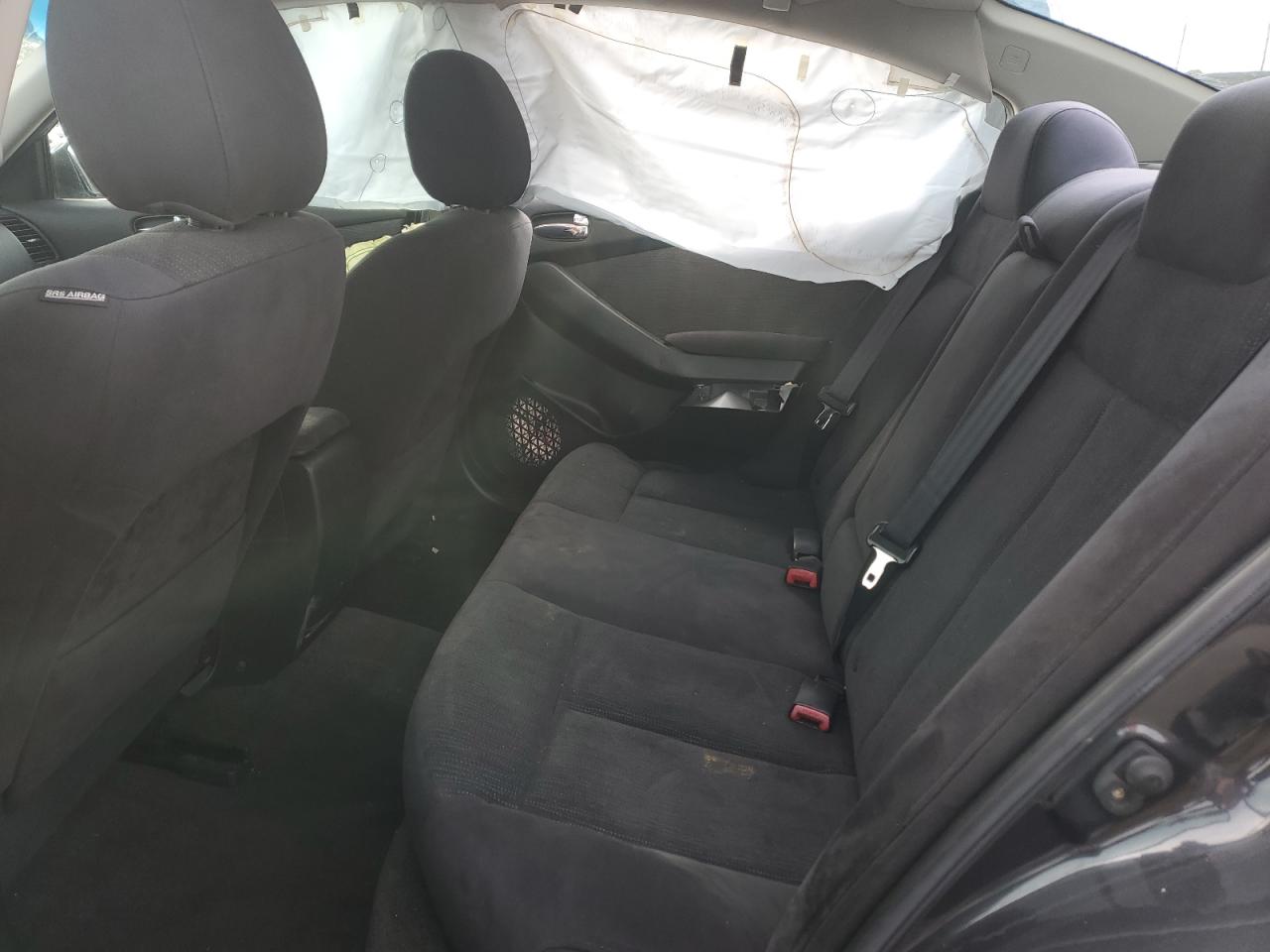 2010 Nissan Altima - Image 10