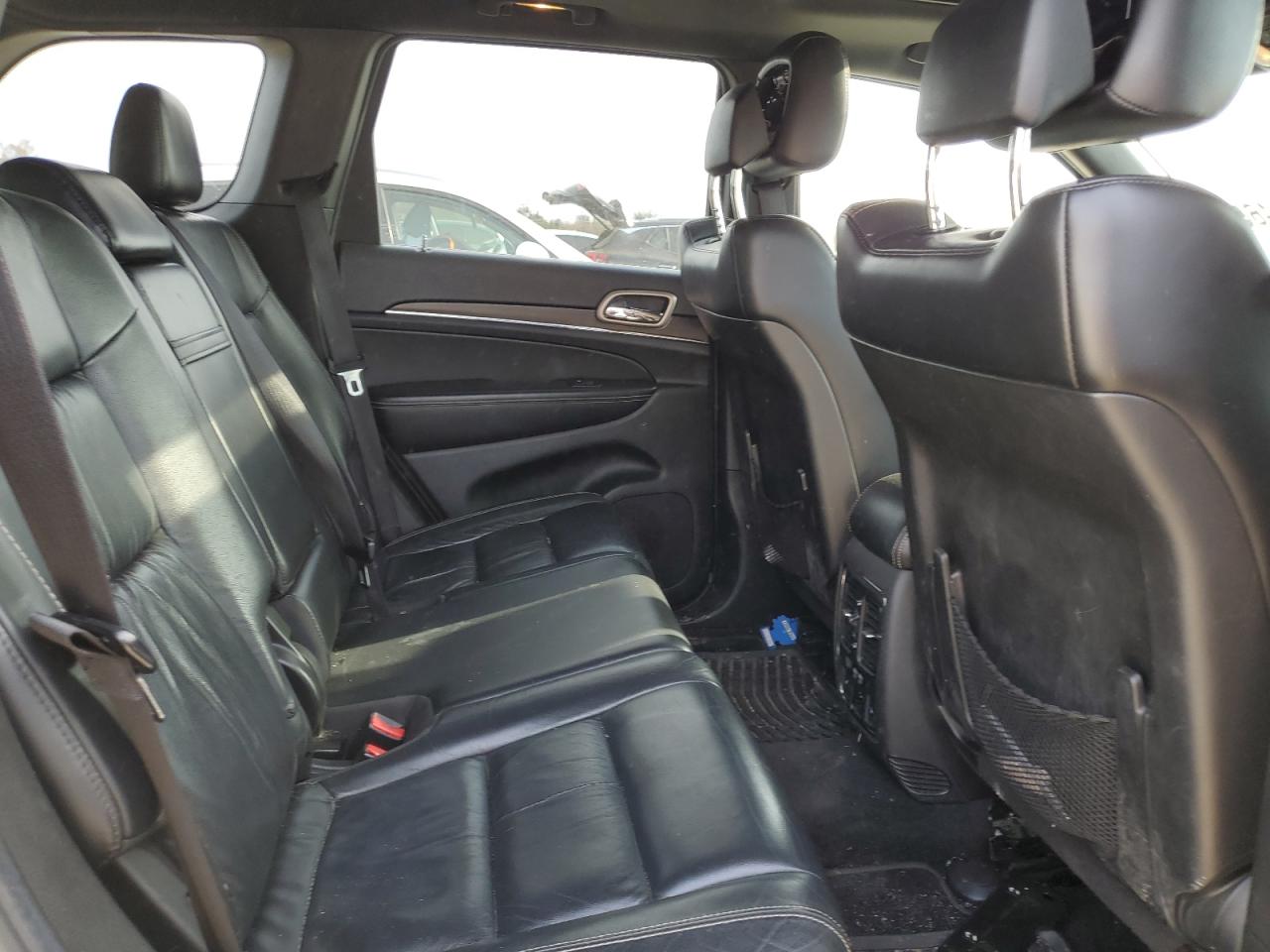 2014 Jeep Grand Cherokee - Image 11