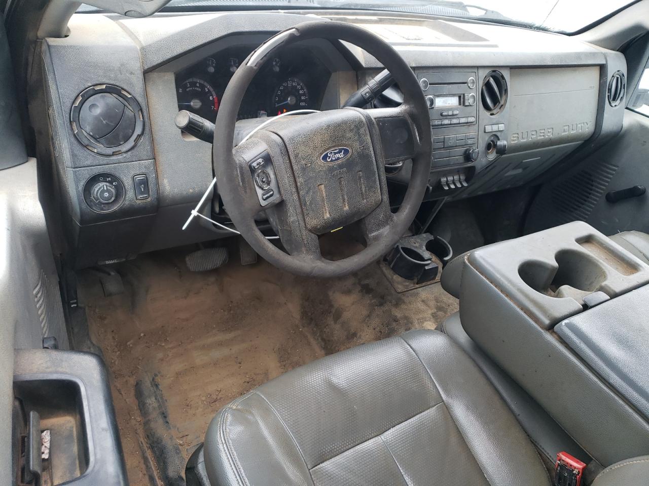 2012 Ford F350 - Image 8