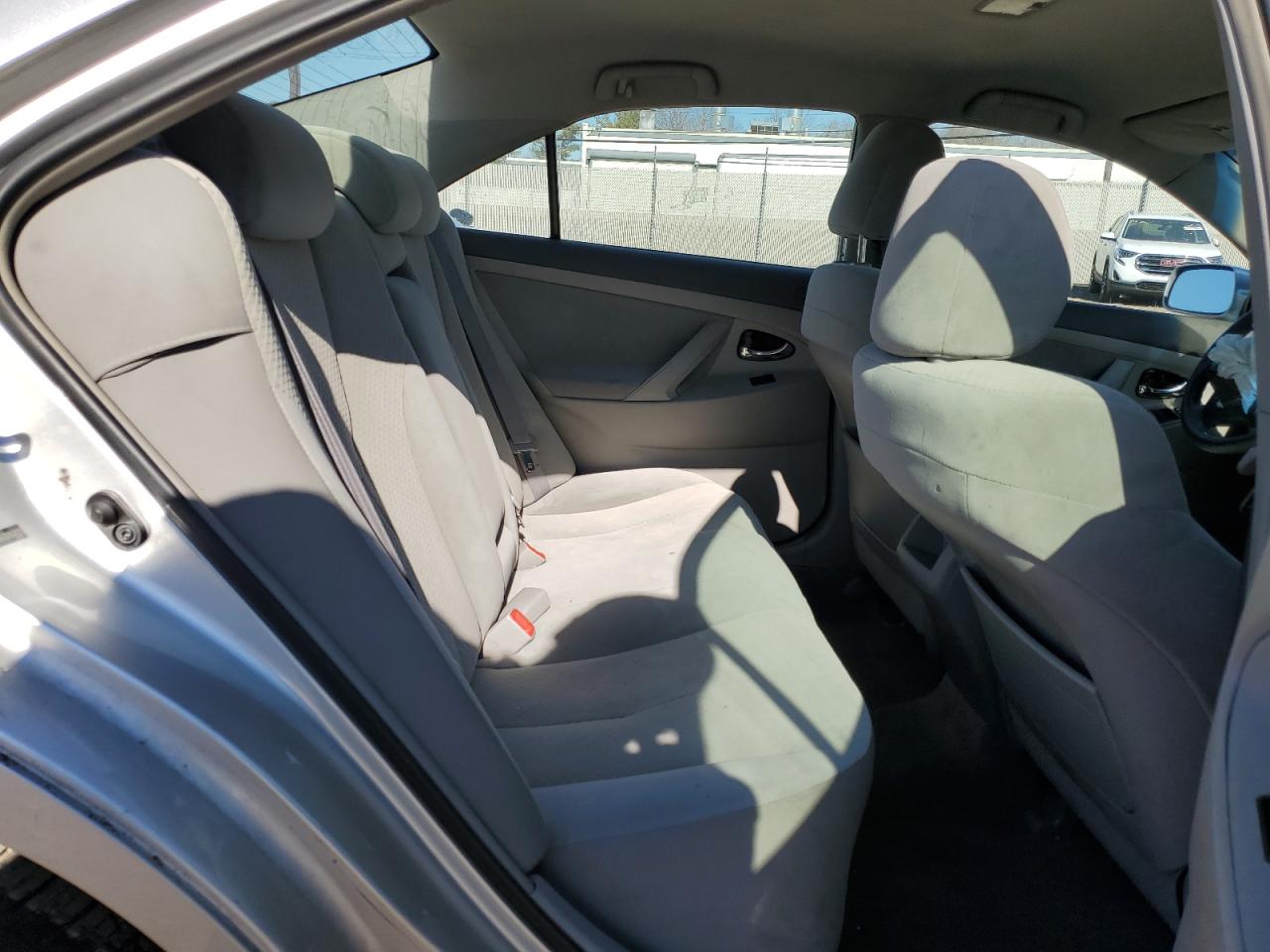 2009 Toyota Camry - Image 10