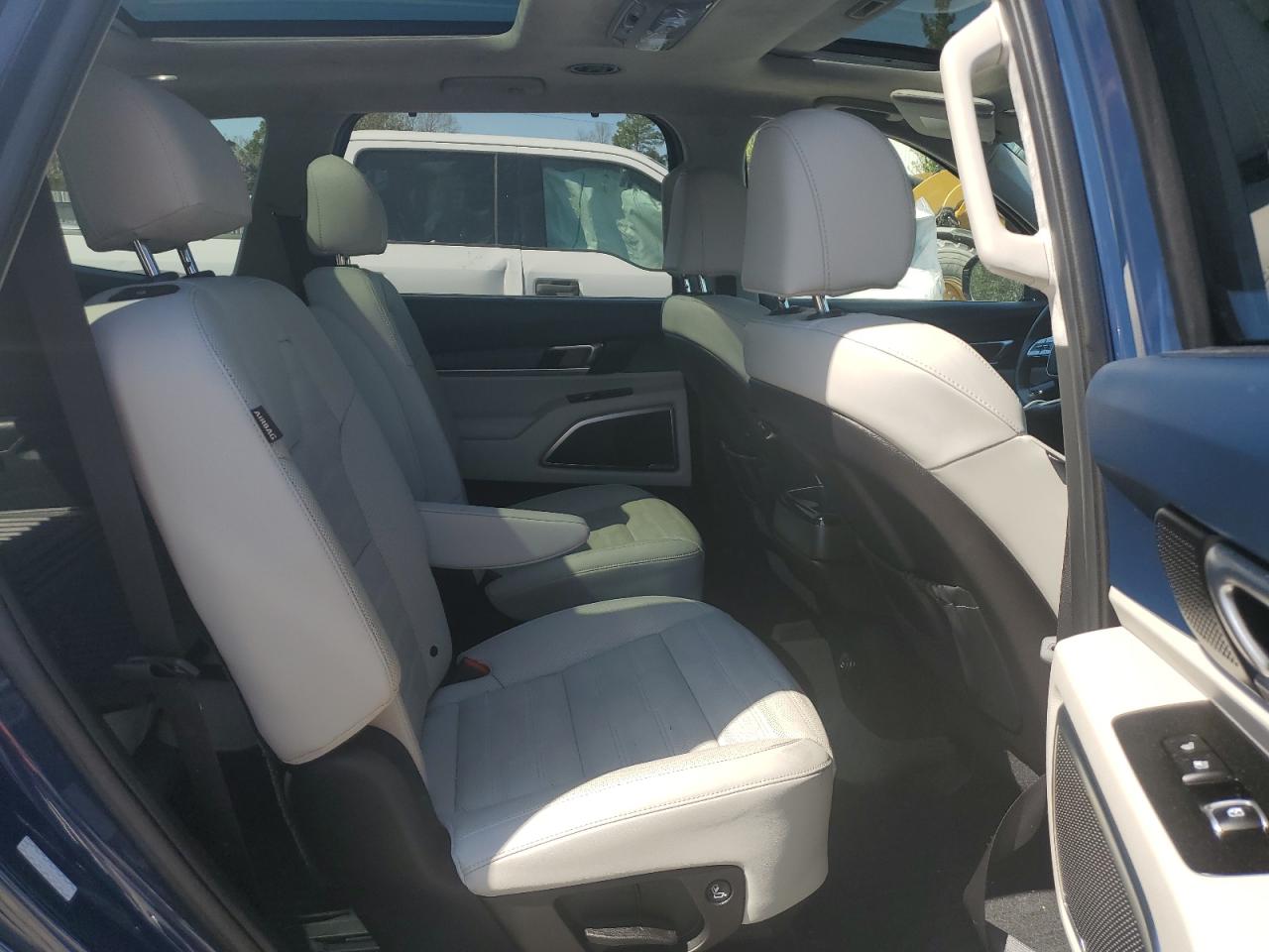 2024 Kia Telluride - Image 11
