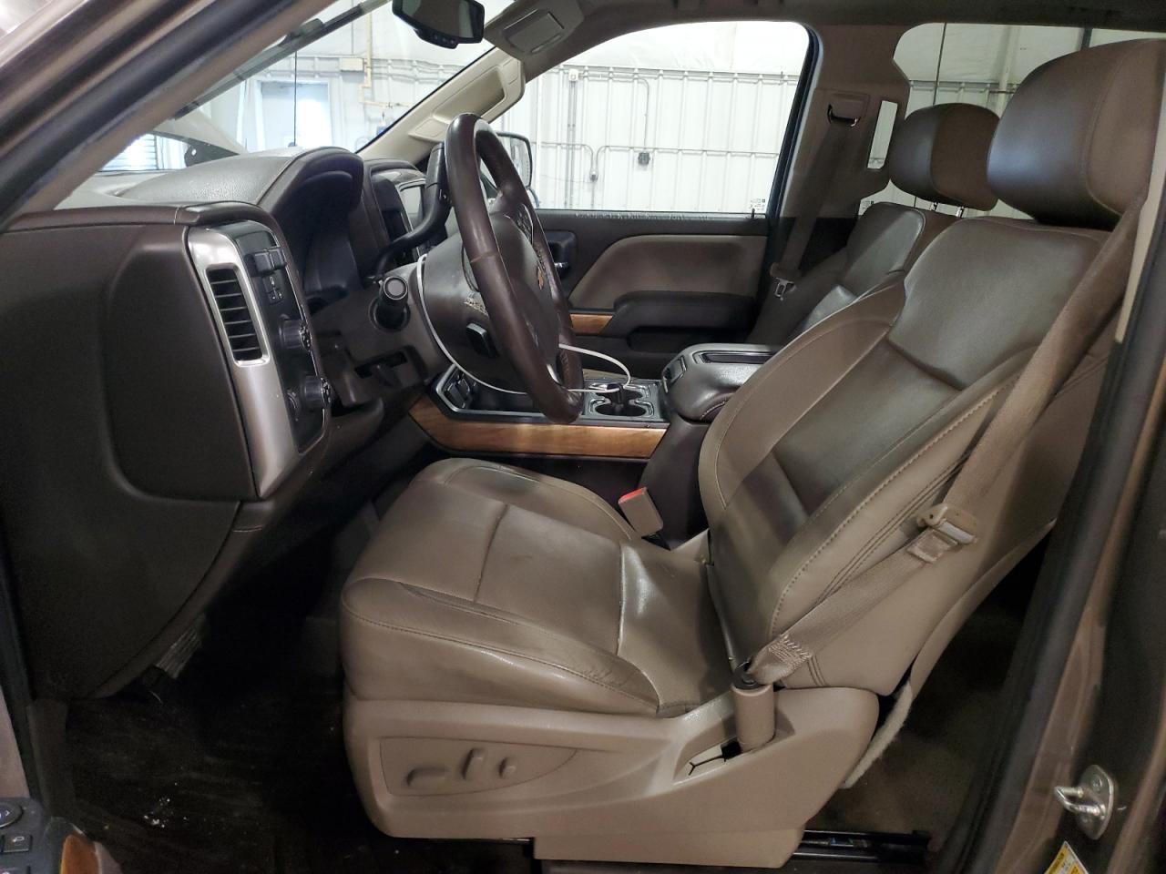 2015 Chevrolet Silverado - Image 7
