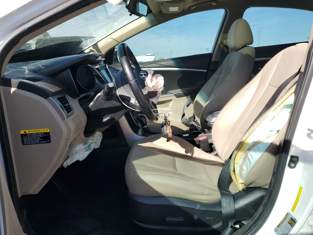 2016 Hyundai Elantra - Image 7