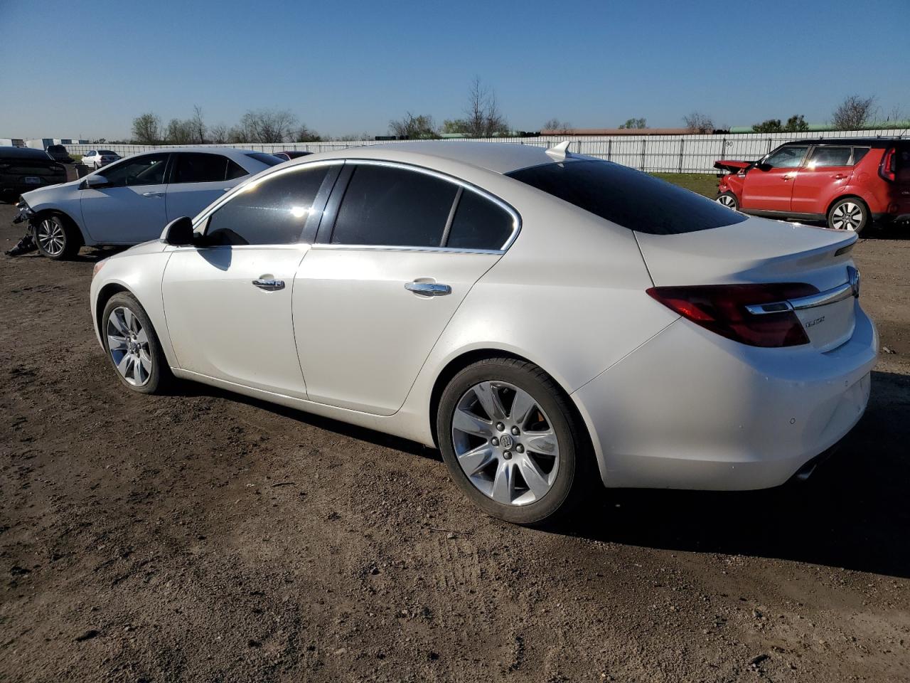 2014 Buick Regal - Image 2